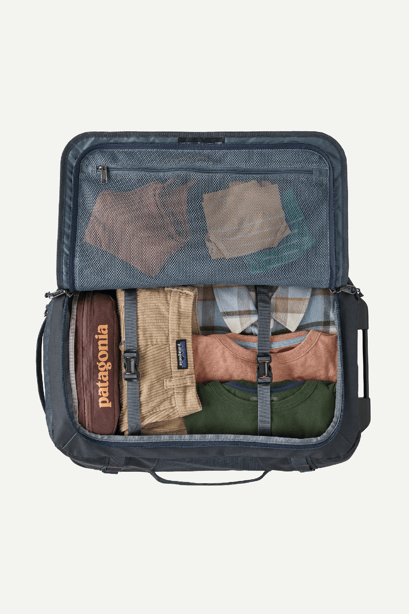 BLACK HOLE WHEELED DUFFLEL 40L - BLACK W/ BLACK