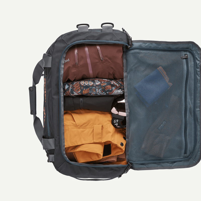 BLACK HOLE DUFFLEL  40L- BLACK W/ BLACK