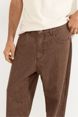 ESSENTIAL JEAN - WASHED BROWN
