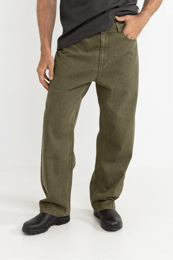 ESSENTIAL JEAN - WASHED OLIVE