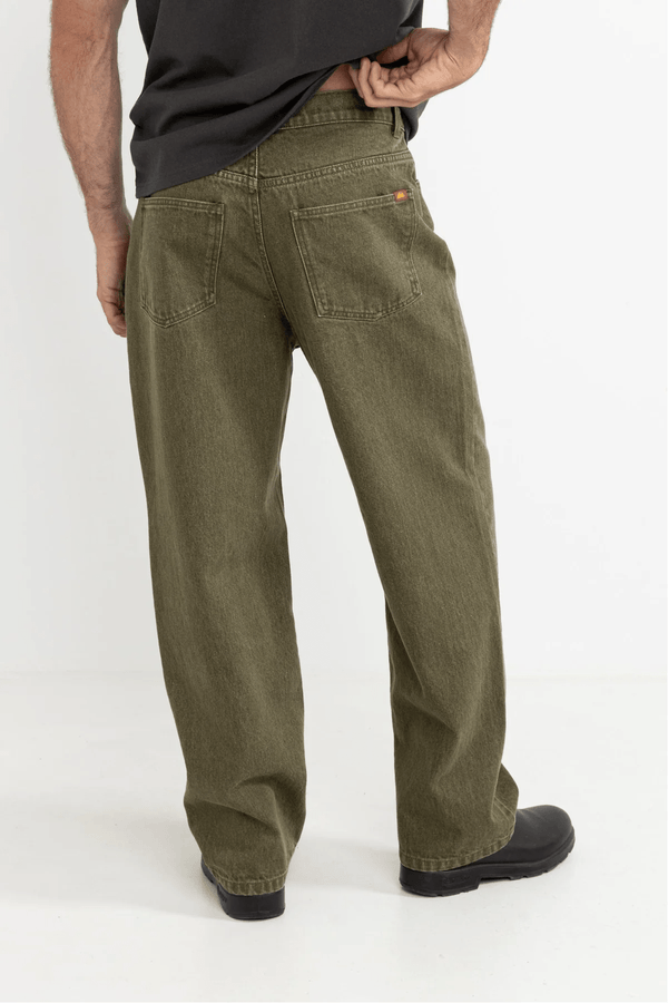 ESSENTIAL JEAN - WASHED OLIVE
