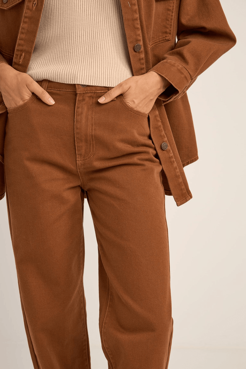 DAKOTA STRAIGHT LEG JEAN - CINNAMON
